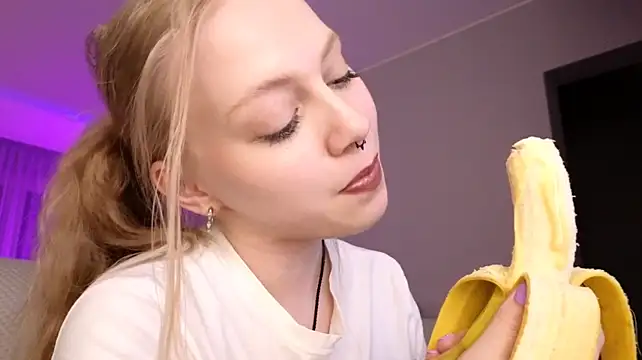 RebeccaAster - SQUIRT video in pm 💦🔥