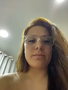 MelissaPrettyMilf's Live XXX Chat