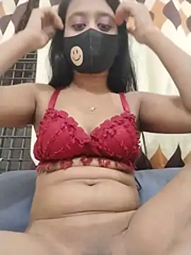 Trisha-26 - Open nude show