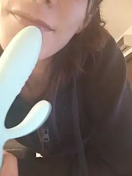 Hotmami93 - Voglio comprarmi tanto intimo
