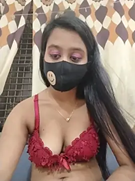 Trisha-26 - Open nude show