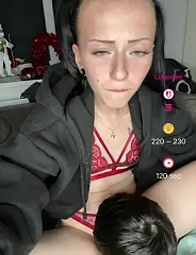 Adrixnx22 - Titten +Ass ein ölen +3 heiße Bilder