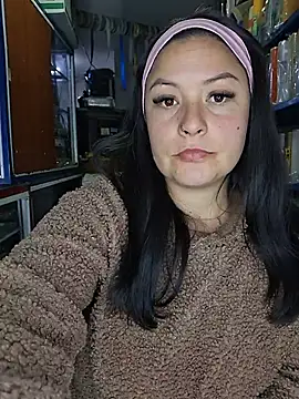 Isa_bella95 - Show boobs stranger
