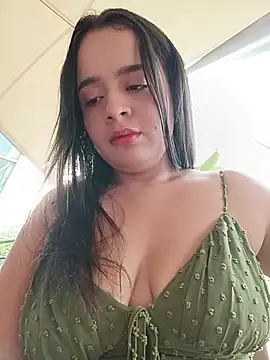 Julieth_hot-69 - Take off my panties in public 😈