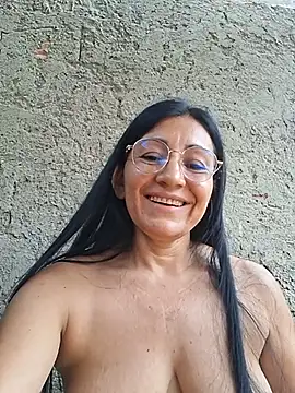 Maturexxxnaughty - I fuck the cucumber pussy