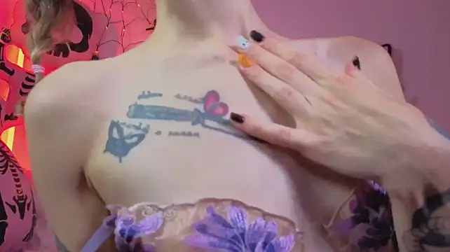Aria_Pie - tits tease