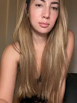 ClaireBree - last tipper wins 5 lesbian porns