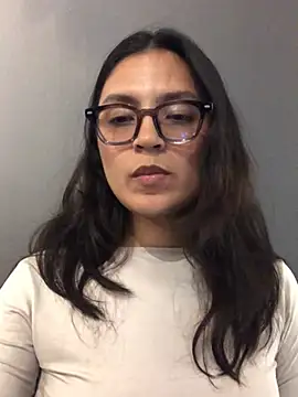 Gia_Mazzon - Play with tits on public