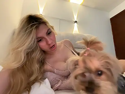 Mia_curry - RIP my panties off