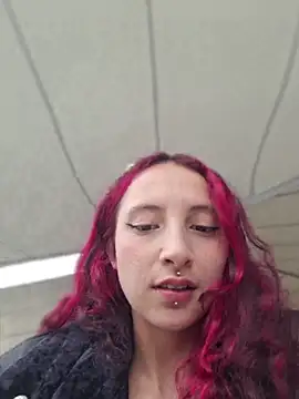 _Laary_Lily - PLAY WET PUSSY IN PUBLIC