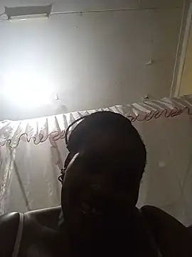 Brown_assly - Show pusy