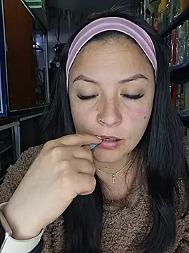 Isa_bella95 - Show boobs stranger