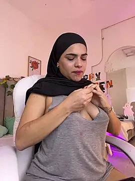Umarani_ - Show big nipples :fire: