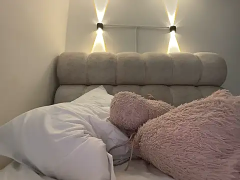 Mia_curry - RIP my panties off