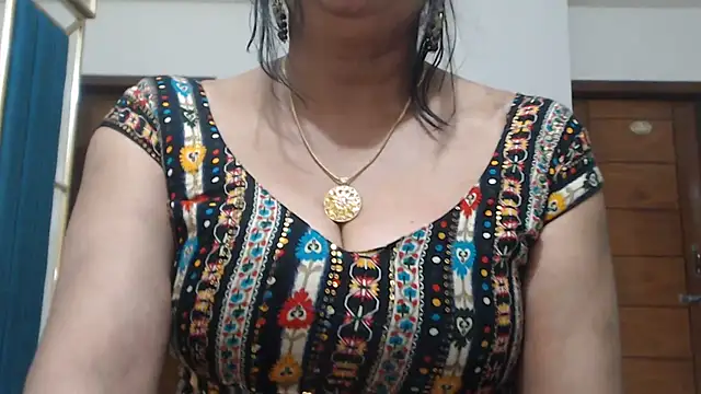 Maisa-130 - panty show