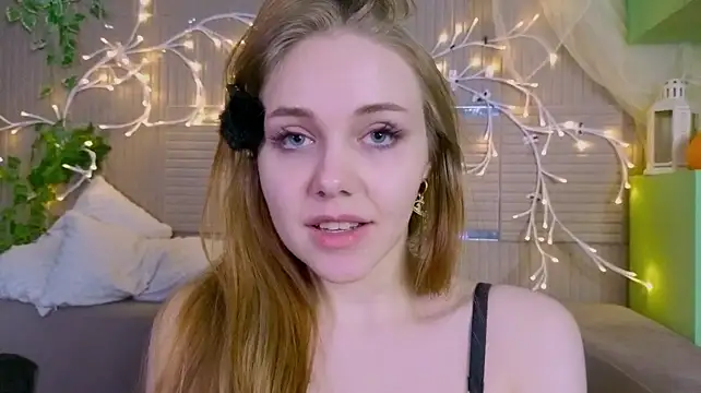 Ada_Mur - show my tits and pinch my nipples 💗