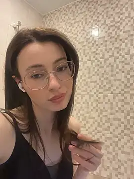 Mia_meeow - take off the top