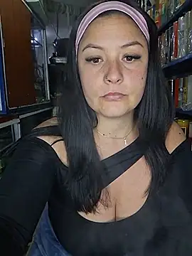 Isa_bella95 - Show boobs stranger