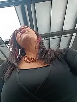 _Kamy_Hot - Let me ride your cock, daddy.