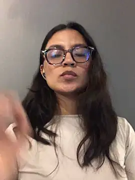 Gia_Mazzon - Play with tits on public