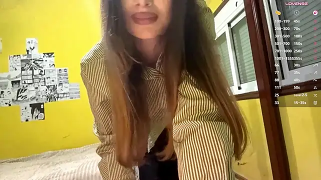 DeboraSalcido - Tease my sexy nipples under my bra👀