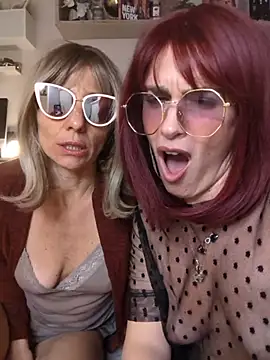 Cincinzia - Sesso a 3 col Vicino/Threesome Sex LIVE
