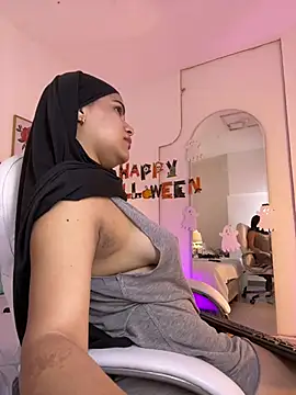 Umarani_ - Show big nipples :fire: