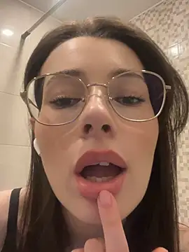 Mia_meeow - to get oneself wet