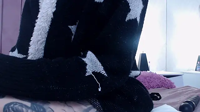 Emma_Foxi - 2 finger pussy
