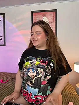 Veronica_simons - Nipple clamps + slap my boobs