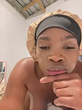 LuciousLips96 - Last tipper request anything