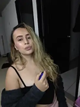 Ariasterliing - plug in my ass 🔥💦