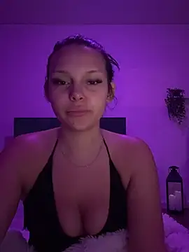 HotEmii - Go doggy Pose And Shake my Ass💦💦