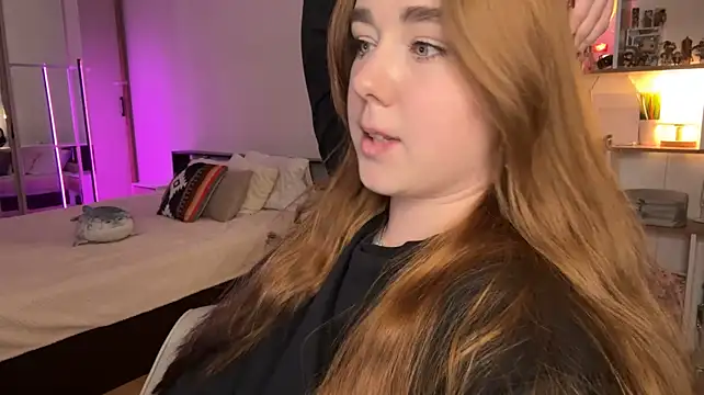 Kimbeam - CUM AND SQUIRT A LOT