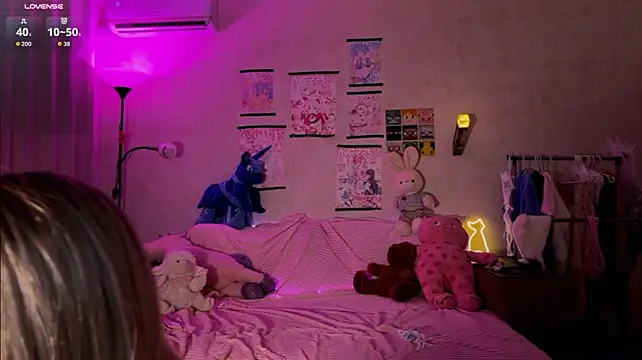 Fluttershyyy - wet a sexy naked body