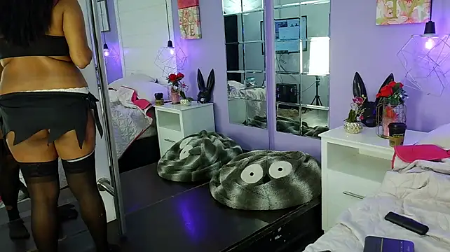 Shyla_rhoades - DANCE ON THE POLE AND RUB MY ASS