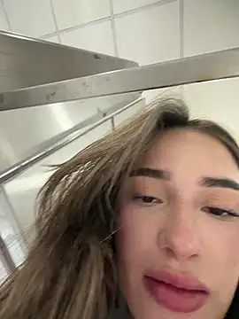 Sweet_Milaa1 - 4 FINGERS IN THE PUSSY 👀