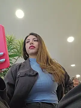 Karen_San_Miguel - Bra off in public + control toy 5m 🥵