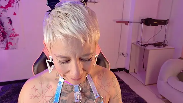 Everlyn_Sex - PLAY TITS SPIT + CONTROL LUSH 5 MIN 🔥🔥
