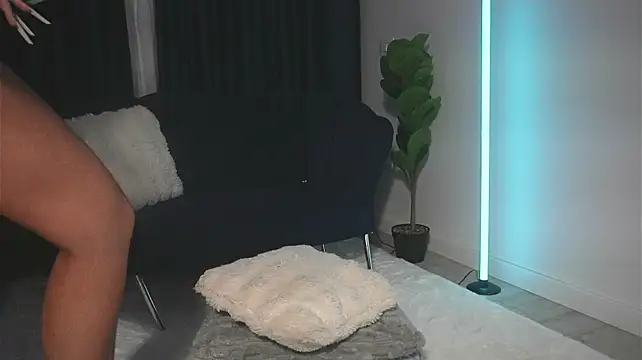 ChrystalCade - make my pussy to explode