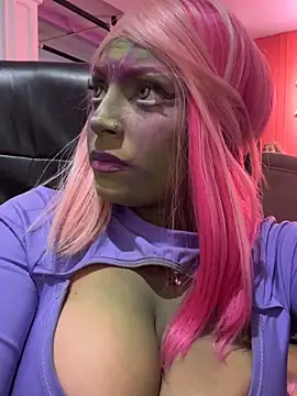 GiaRedd - Video de doble penetración 🍆🍌💦