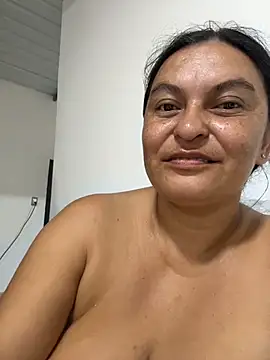 Horny-Mommy-Dirty - squirt