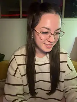 Lilou- - 🌸 2, 3 ou 4 doigts CHATTE ?