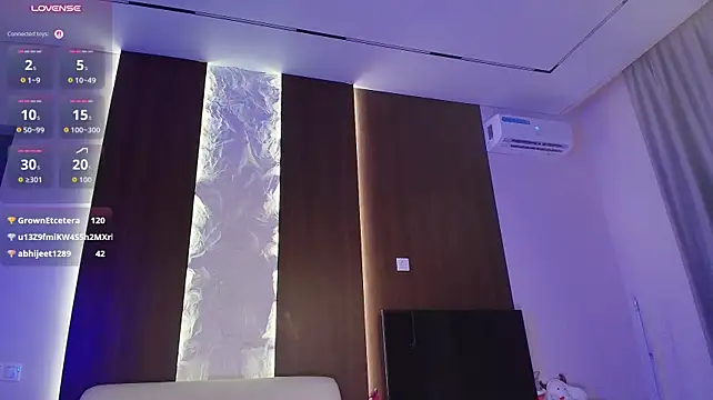 Chichi_o - OIL SHOW ON MY BOOBS+HOT SLAP