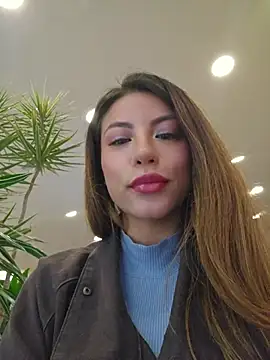 Karen_San_Miguel - Bra off in public + control toy 5m 🥵
