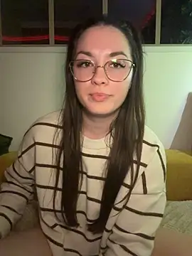 Lilou- - 🌸 2, 3 ou 4 doigts CHATTE ?
