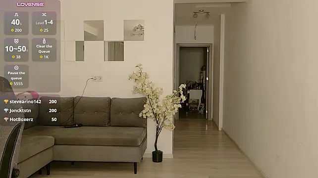 LovelyBianca - pussy play