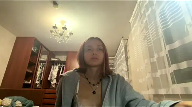 Romy_Grei - Squeeze my tits together 🍒🫶