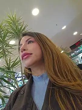 Karen_San_Miguel - Bra off in public + control toy 5m 🥵