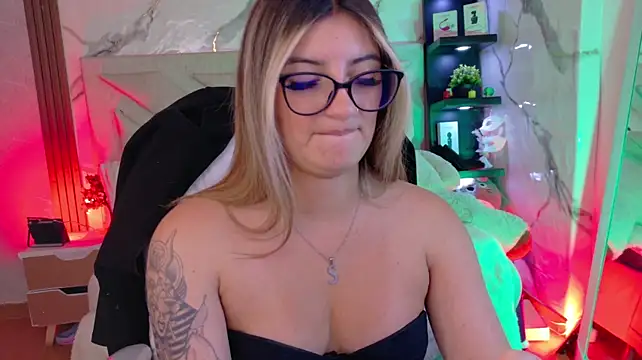 _aitana_001 - red ass
